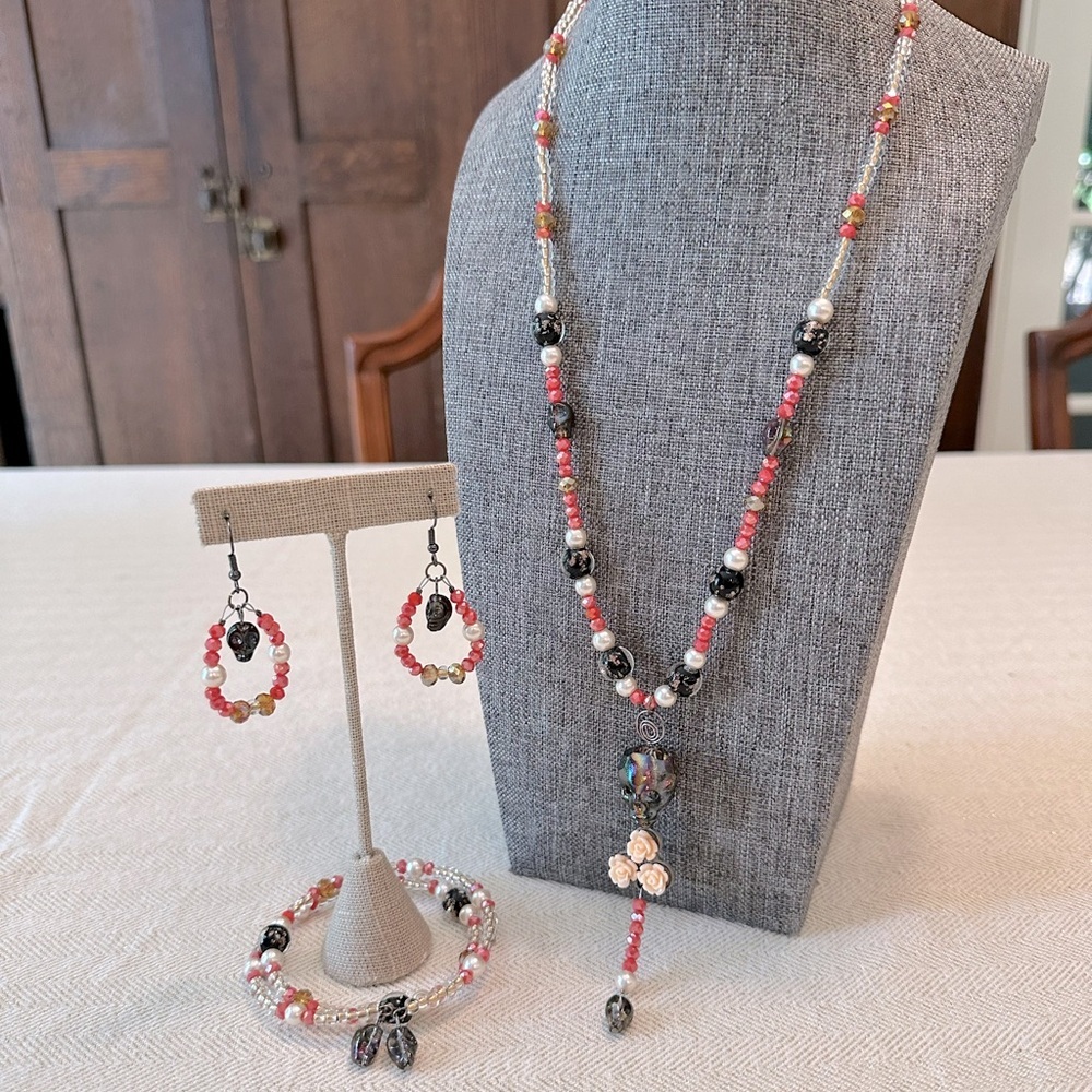 Handmade Skull & Roses Whimsical Necklace, Bracelet & Earrings Set Coral Peach - Picture 1 of 17